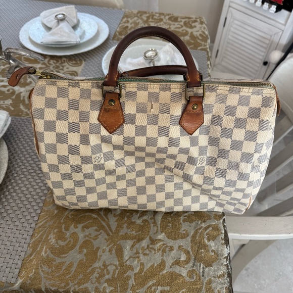 Louis Vuitton purse - Picture 1 of 16